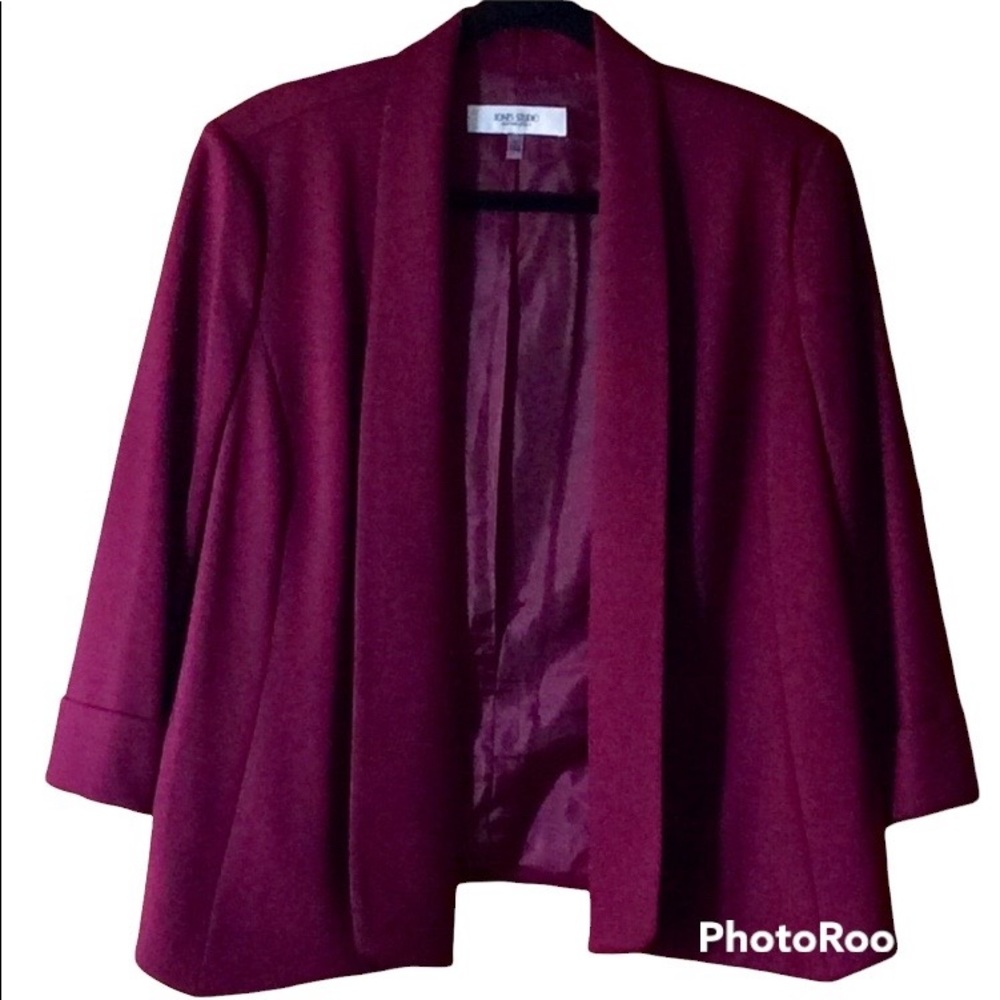 Jones Studio Wine Unstructured Blazer Flyaway Front Bracelet Length Sleeve NWOT